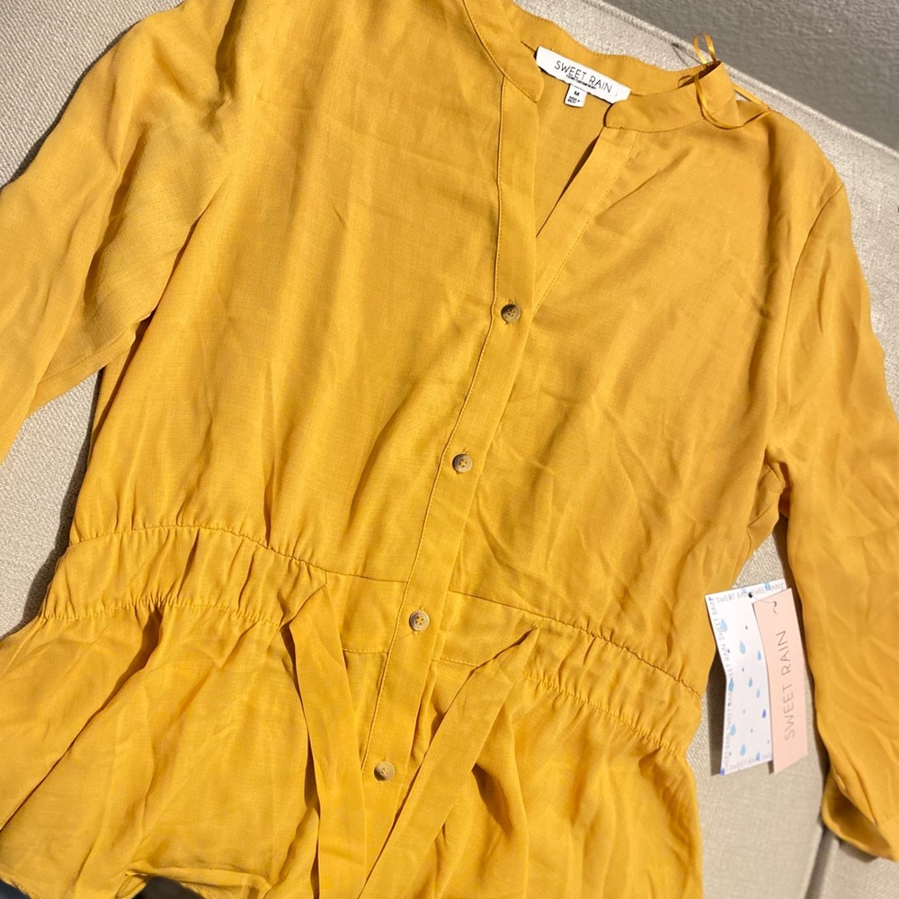 Golden Adjustable Blouse